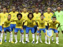 塞维利亚中场看望重伤队友,球队凝聚力倍增的简单介绍 塞维利亚中场看望重伤队友,球队凝聚力倍增的简单介绍